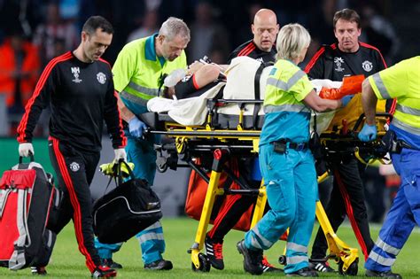 Luke Shaw injury - Mirror Online