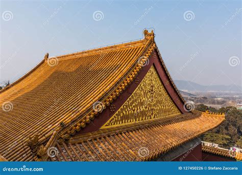 Ancient and Traditional Chinese Roof Stock Photo - Image of building ...