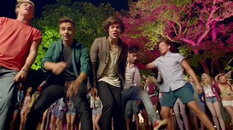 One Direction - 'Live While We're Young' - Directlyrics