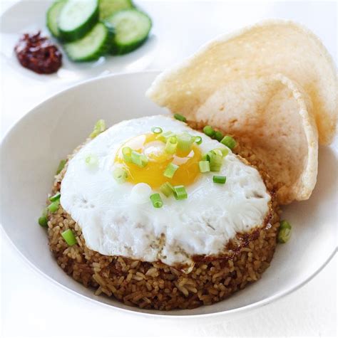 Nasi Goreng (Indonesian Fried Rice) - Couple Eats Food