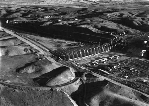 LIFE's First-Ever Cover Story: Building the Fort Peck Dam, 1936 | Fort ...