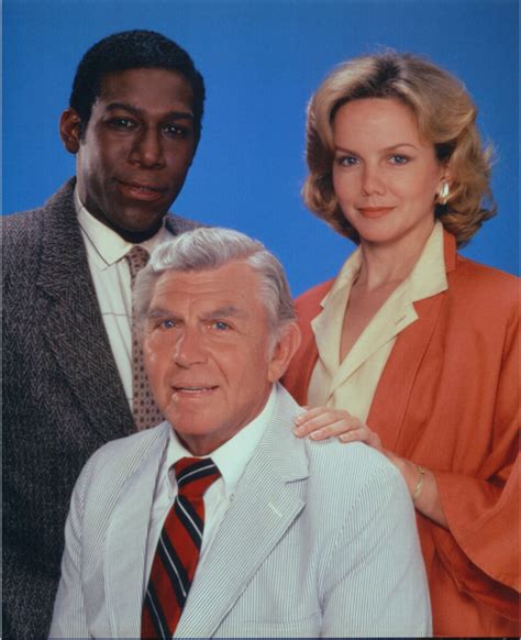 Matlock TV series cast pose Andy Griffith Linda Purl Kene Holliday 8x10 photo - Moviemarket