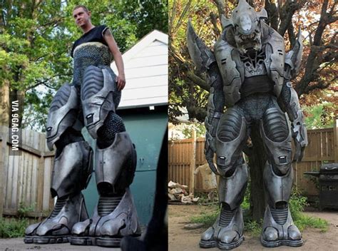 Halo Elite Cosplay - 9GAG