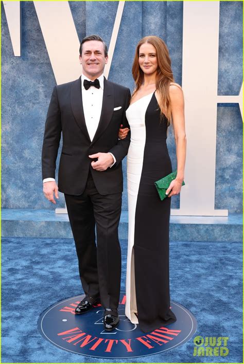 Jon Hamm & Fiancee Anna Osceola Make Red Crpet Debut as Engaged Couple at Vanity Fair Oscars ...