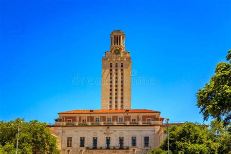 Main Building in UT Austin editorial stock image. Image of university - 80513079