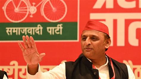 Akhilesh Yadav demands caste census, action against SBI, LIC top brass | Kolkata - Hindustan Times