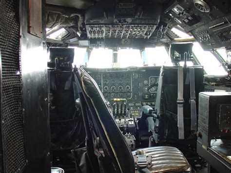 Bristol Britannia Cockpit Photo's Needed | Key Aero