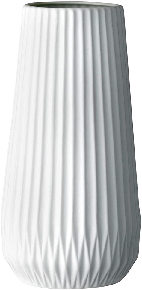 Tall White Ceramic Fluted Vase – A Practical Wedding