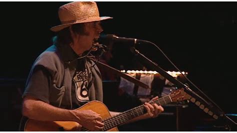 Neil Young ~ Harvest Moon (Live) - YouTube