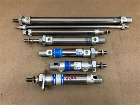 LOT OF FESTO MISC. PNEUMATIC CYLINDER *SEE PICS FOR PART