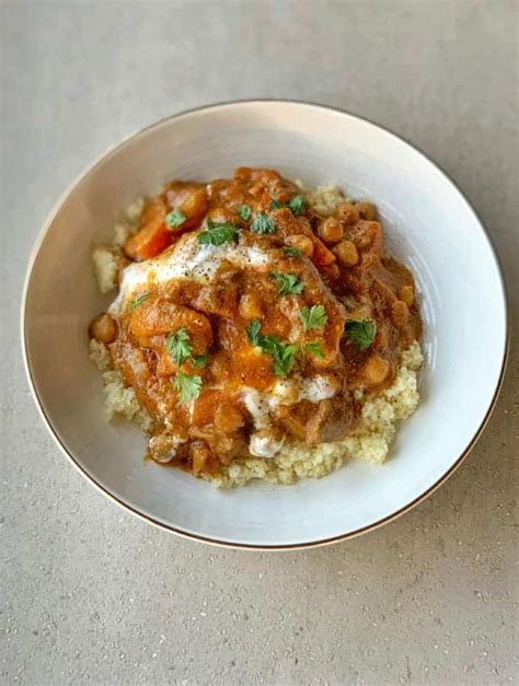 Slow cooker Moroccan lamb with apricot & chickpeas - VJ cooks