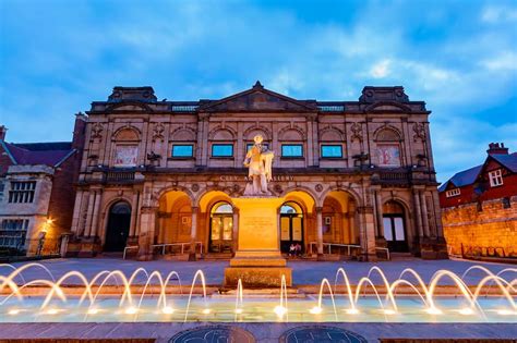 10 Best Things to Do in Hull - What is Hull Most Famous For? - Go Guides