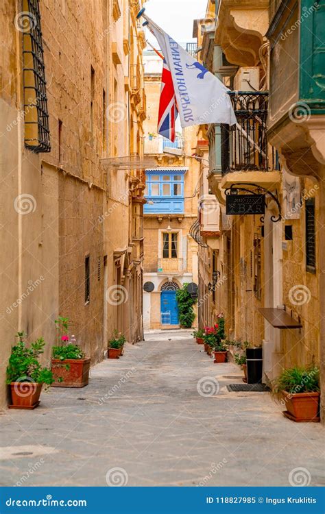 Valletta, Malta - the Traditional Houses Editorial Image - Image of panoramic, mediterranean ...