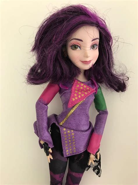 4 Disney Descendants Dolls. Two Mal dolls, Maleficent & Evie dolls, Hobbies & Toys, Toys & Games ...