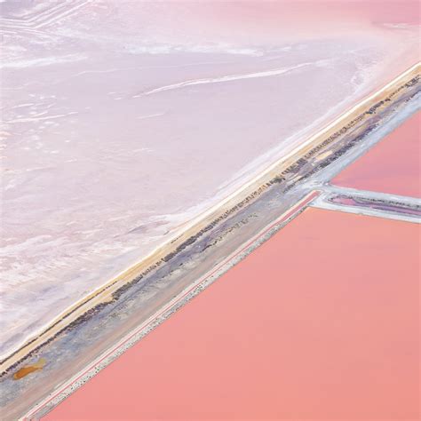 A Pinch of Salt - Minimalist Photography Awards