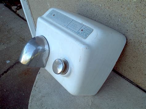 Vintage Porcelain Hand Dryer « Obnoxious Antiques