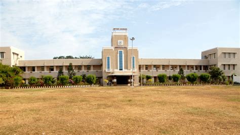 JNTU College of Engineering, Kakinada | Alumni | Campus Buildings