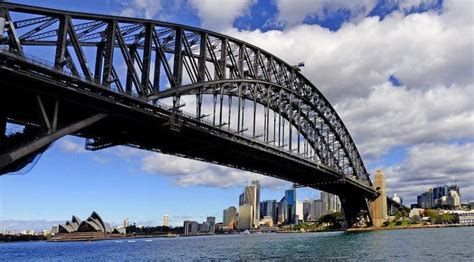 Sydney Harbour Bridge and Lavender Bay - Great Runs