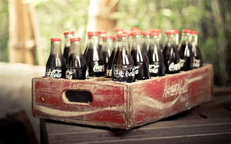 Coca-Cola announces plan to recycle bottles, Greenpeace criticizes - The Resilience Post