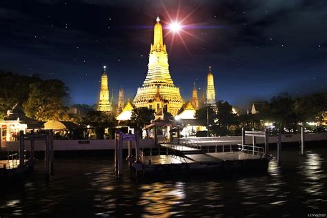 Memoirs of Life: Wat Arun, Night View