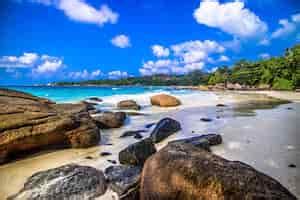 1,000+ Praslin Pictures