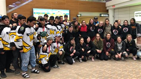 Team Manitoba brings home gold from Indigenous hockey tournament | CBC News