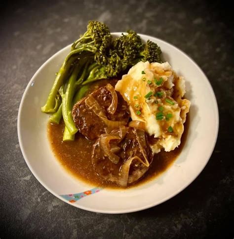 Rissoles in Rich Gravy | Slow Cooker Central