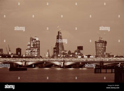 Blackfriars Bridge and London skyline at night Stock Photo - Alamy