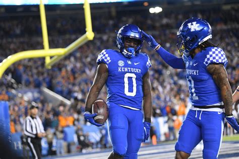 Look: Kentucky's Depth Chart Released Ahead of Season-Opener - Sports ...