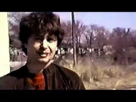 The Devil and Daniel Johnston (Trailer) - YouTube