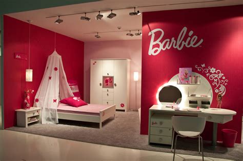 Barbie Bedroom with Track Lighting - Room Decor and Design