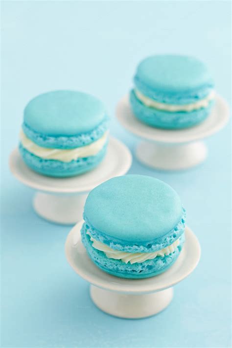 Light blue macarons containing macarons, macaroons, and food | Blue macarons, Blue desserts ...