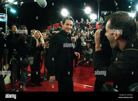 COLE HAUSER, PAPARAZZI, 2004 Stock Photo - Alamy