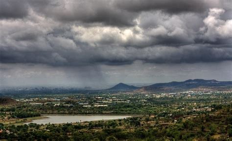 Retreating monsoon rains a global phenomenon, can help study climate change