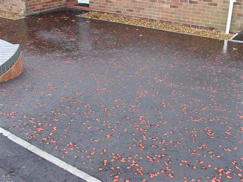 Gary Cooper Paving | Black asphalt with red chip - Gary Cooper Paving