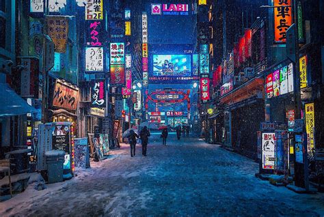 Unusually empty Tokyo during snowfall. : r/CityPorn