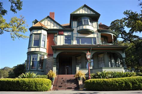 Victorian Architecture: The History of the Style and Characteristics