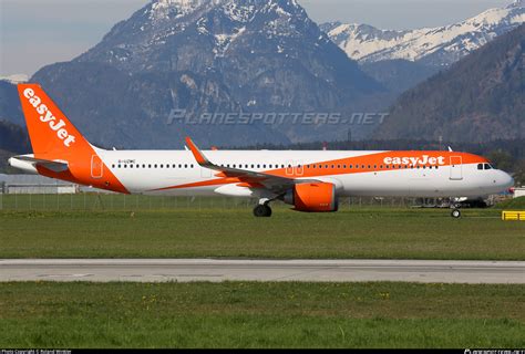 G-UZMC easyJet Airbus A321-251NX Photo by Roland Winkler | ID 1070630 | Planespotters.net