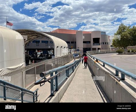 US Mexico border in Nogales Arizona Stock Photo - Alamy