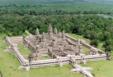 Large Statue Of Ancient Guardian Discovered At Angkor Wat | Ancient Pages