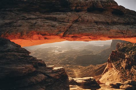 Sunrise at Canyonlands National Park [1616x1080] [OC] : r/EarthPorn