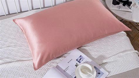 15 Best Silk Pillowcases in 2020 According to Amazon Shoppers | Real Simple