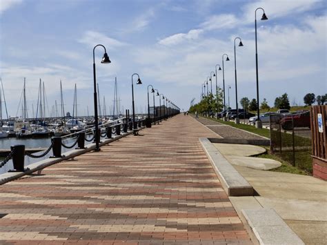 Cruising on Silent Dream: Lorain, Ohio on Lake Erie