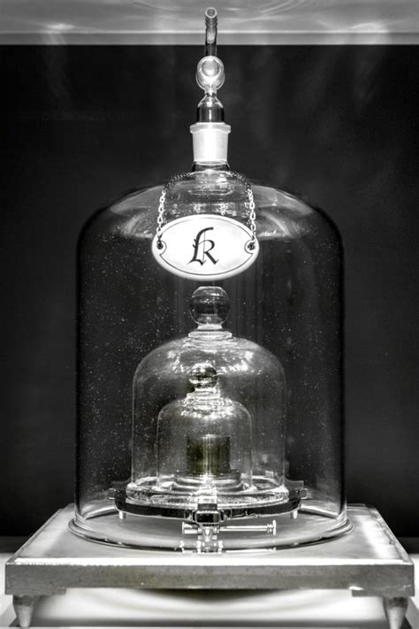 The new definition of the kilogram will change the way we weigh everything | PBS News