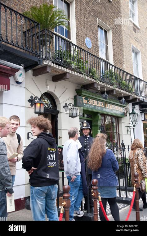 Sherlock Holmes museum, London, UK Stock Photo - Alamy