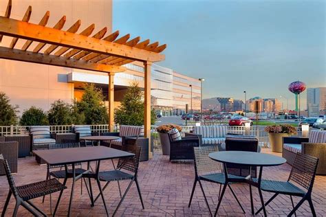 HAMPTON INN & SUITES ROSEMONT CHICAGO O'HARE - Updated 2023 Prices & Hotel Reviews (IL)