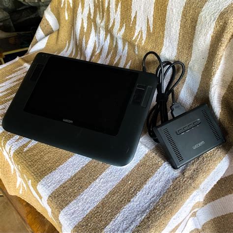 wacom | Tablets & Accessories | Wacom Tablet With All Hardware Works Perfectly | Poshmark