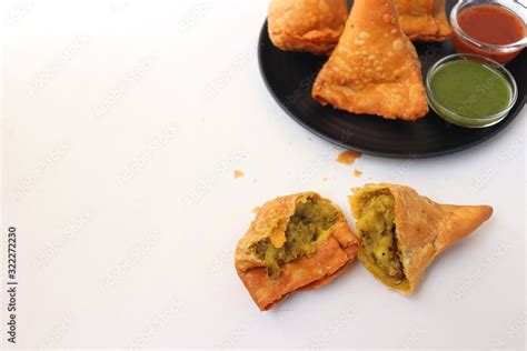 Vegetarian Aloo samosa or samosas. Indian special traditional street ...