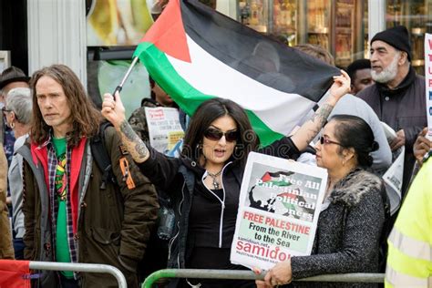 Protest Near the Israeli Embassy London in Support of Palestine ...