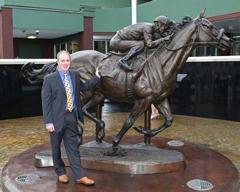 Oaklawn Park Unveils American Pharoah Statue - BloodHorse